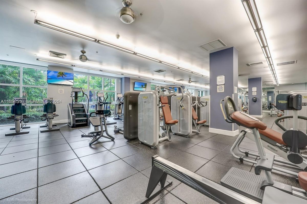 Photo - 2000 N Bayshore Dr