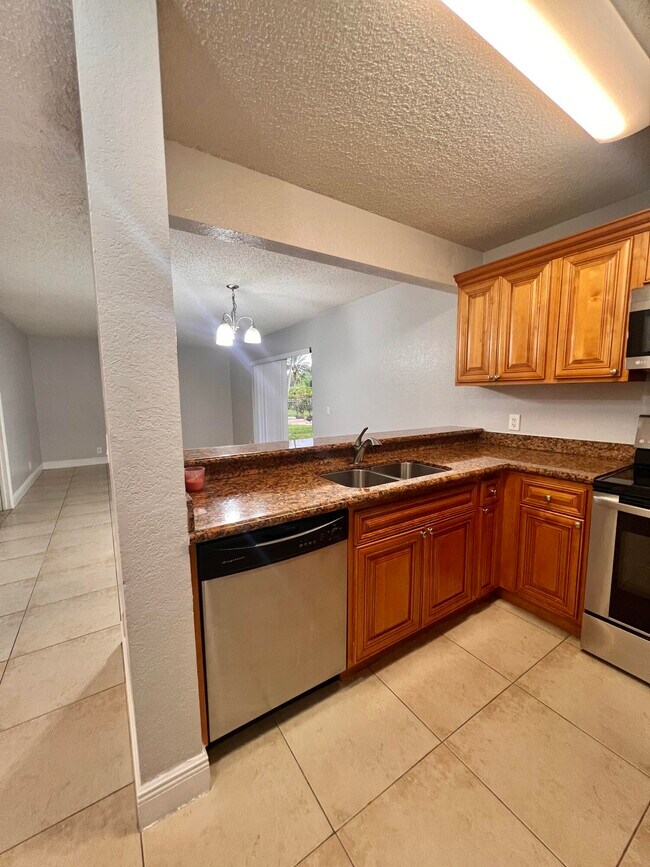 Photo - 1760 Windorah Way Unit A