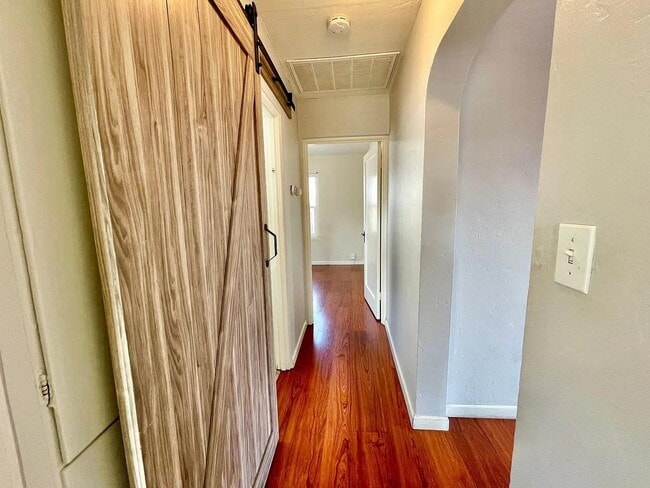 Photo - 2137 Raymond Ave