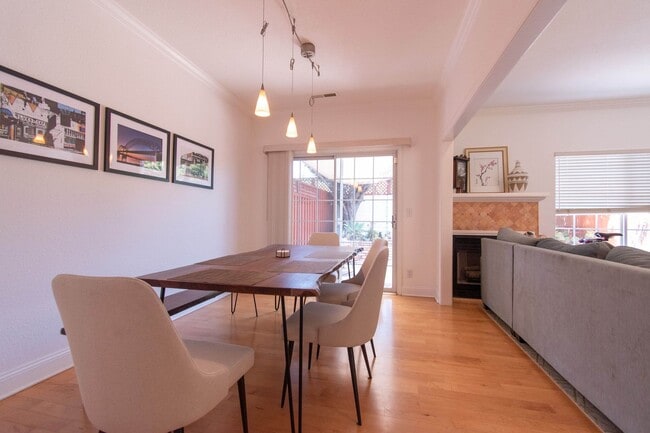 Photo - Amazing Downtown Campbell Location * Hardwood Floors * Spacious and Bright