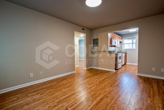 Building Photo - 271 Glen Iris Dr NE Unit 2a