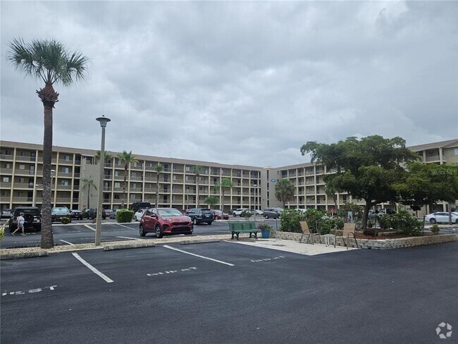 Building Photo - 3592 Lake Bayshore Dr Unit 217 Rental