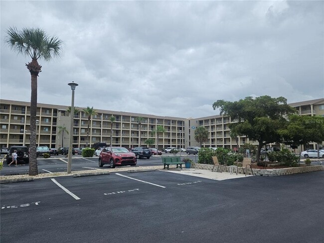 Building Photo - 3592 Lake Bayshore Dr Unit 217 Rental