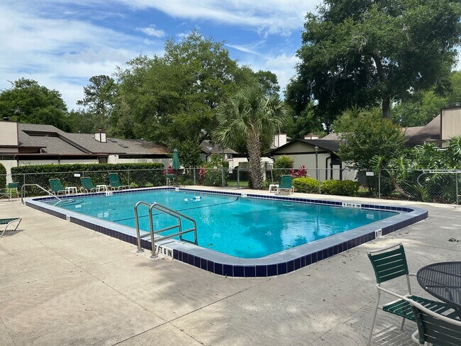 Photo - 3852 NE 19th Street Cir