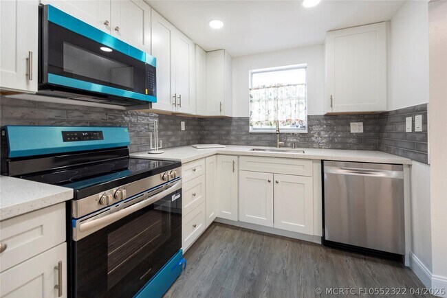 6100 NW 44th St Unit 302