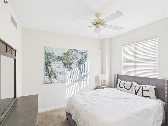 Photo - 711 W 26th St Unit 606