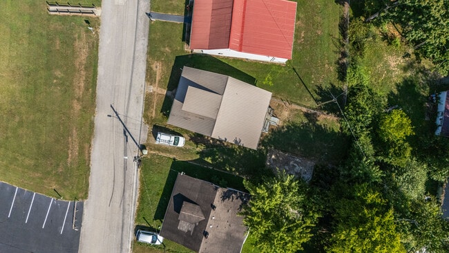 Photo - 120 E Oak St