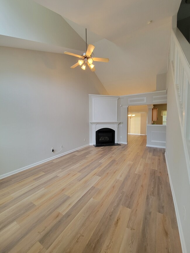 Photo - 7954 Willowglen Dr