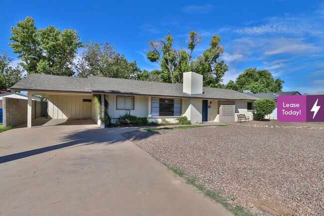 Photo - 706 N Date House