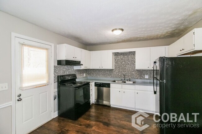 Photo - 3515 Creekview Pl