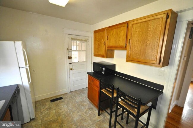 Photo - 2910 16th St S