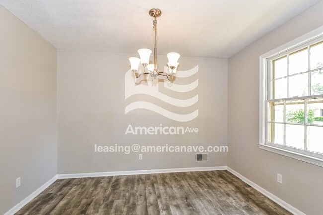 Photo - 520 Greensprings Dr