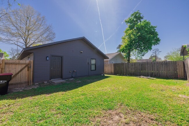 Building Photo - 11915 Greenmesa Dr