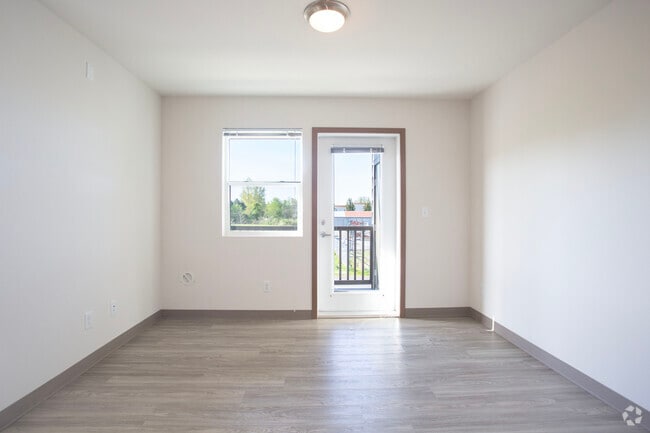 1BR,1BA-703SF