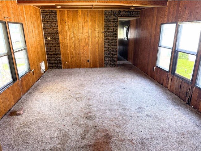 Photo - 661 N 19th St
