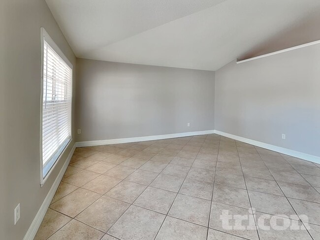 Photo - 1904 Ellington Ct