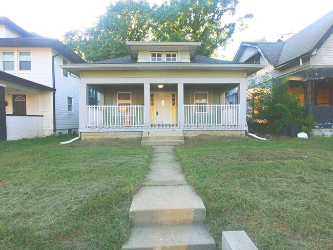 Building Photo - 3608 N Kenwood Ave