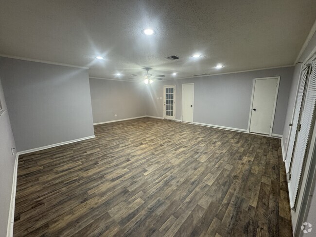 Building Photo - 516 Richland Dr Rental