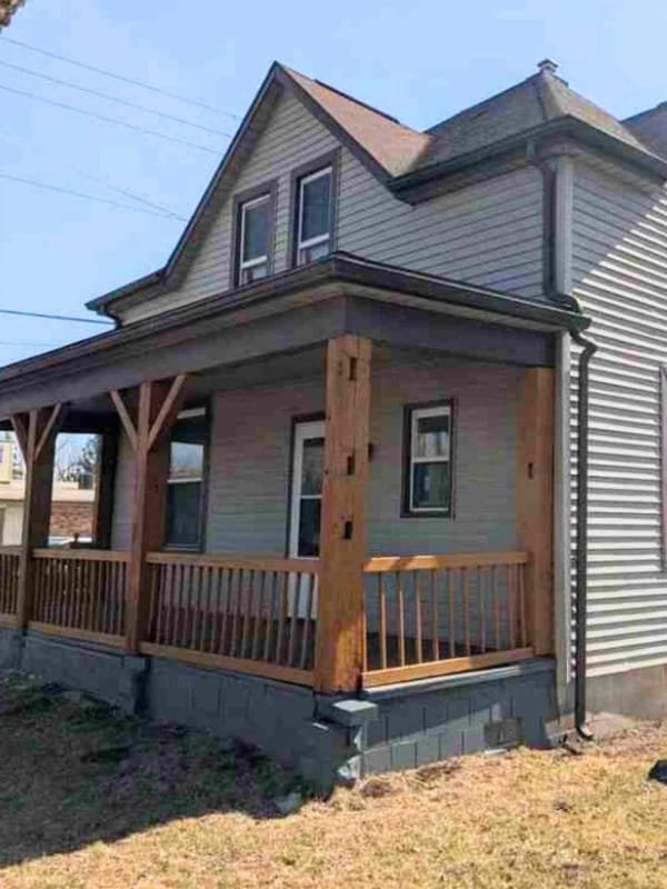 Photo - 103 Lincoln Hwy W