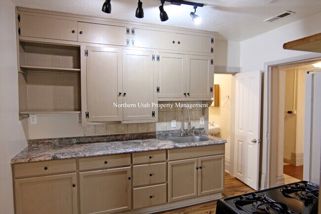 Photo - Updated 3 Bed 1 Bath with HVAC