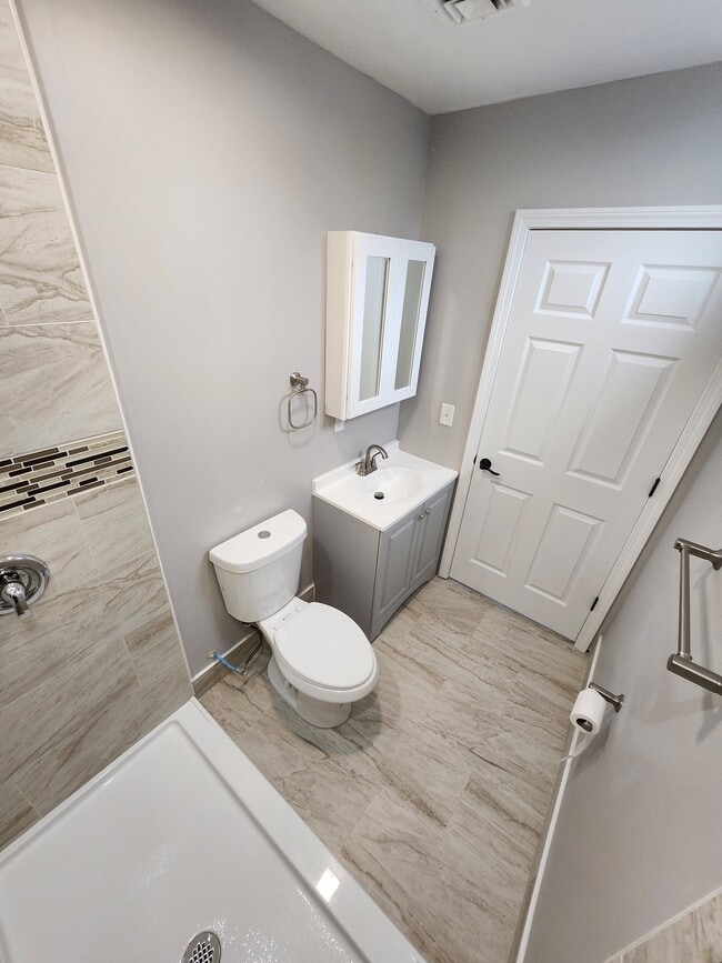 Photo - 995 Campbell Ave Unit 3