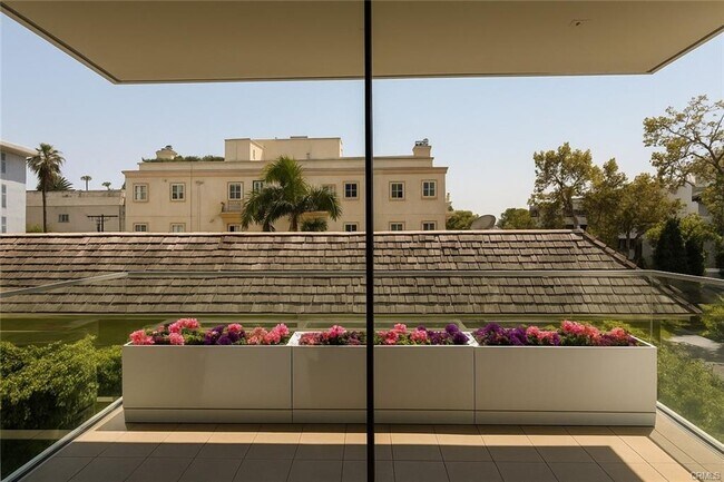 Photo - 9200 Wilshire Blvd