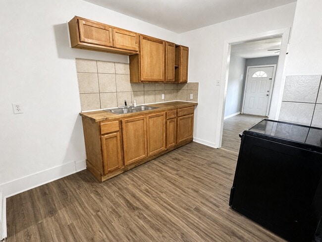 Photo - 1181 NW Ozmun Ave Unit 1181