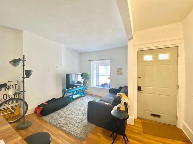 8 Sewall St