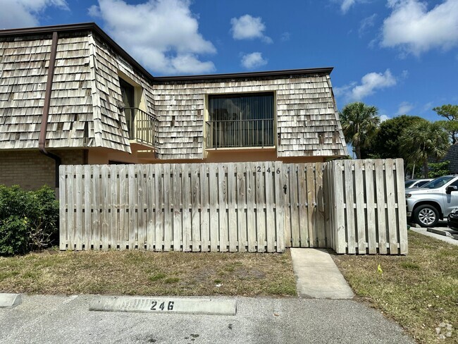 Building Photo - 246 Lake Arbor Dr Rental