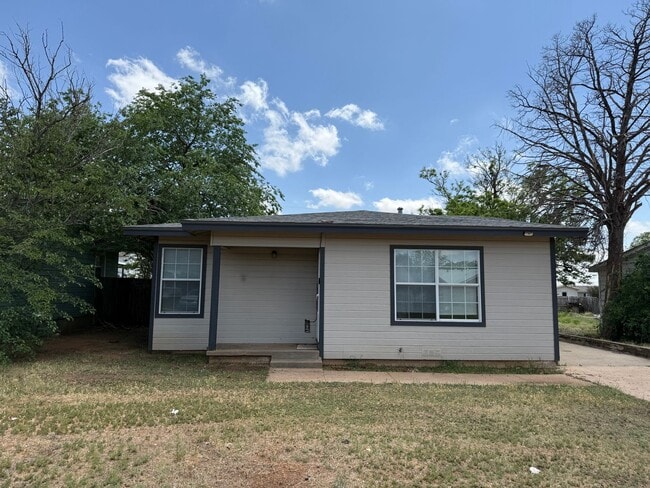 Building Photo - Cozy 2-Bedroom Home in Snyder, TX – Move-In Ready & Waiting for You!