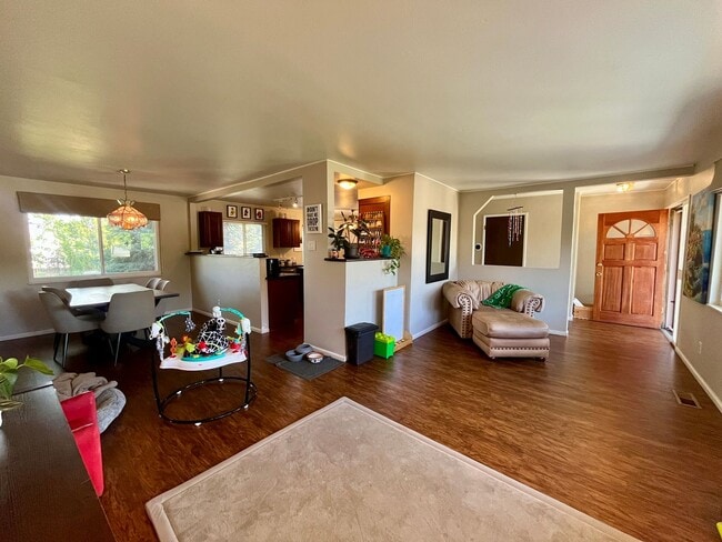 Photo - Beautiful 4 bed 2.5 bath in Hampden neighborhood!