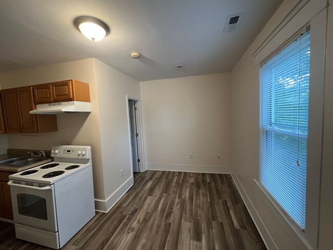 Photo - 825 S Broad St Unit Apt D
