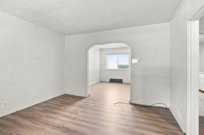 Photo - 2937-2939 Freeland St Unit 2937 Freeland St