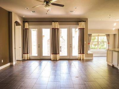 Photo - 2101 Southcreek Dr