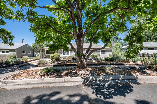 Photo - 2140 Robin Dr
