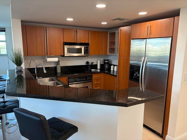 Photo - 610 Clematis St