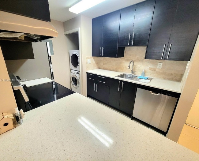 Photo - 210 Lakeview Dr Unit 2007