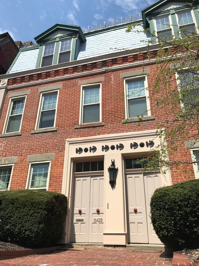 Photo - 5429 Howe St Unidad 1