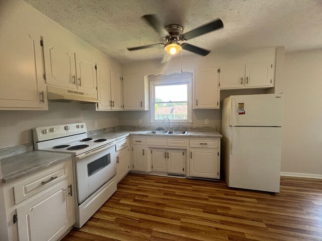 500 Littlejohn St