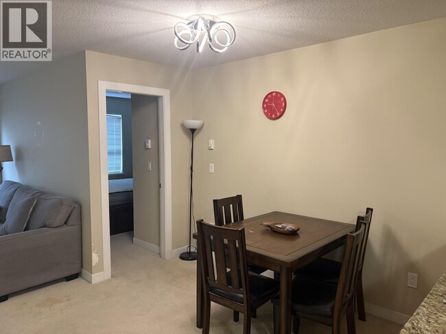 Photo - 6800 Eckersley Rd