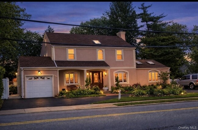 Building Photo - 314 Main St