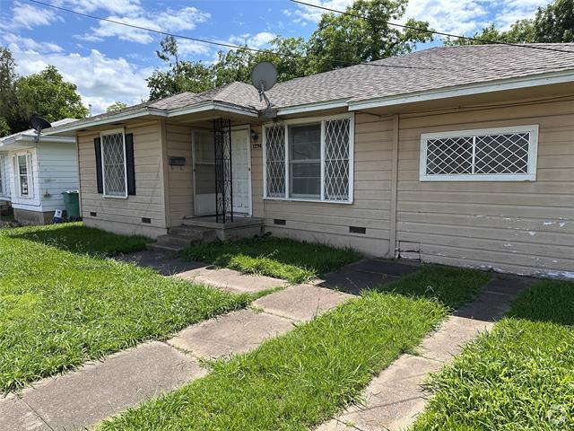 Building Photo - 1234 N Travis St Rental