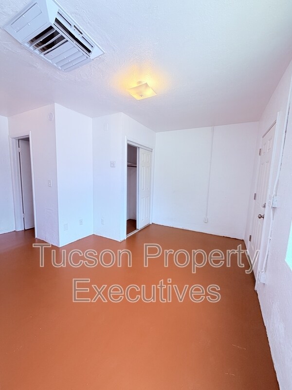 Photo - 2411 S 6th Ave