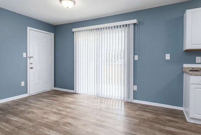 Photo - 324 Macedonia Rd SE