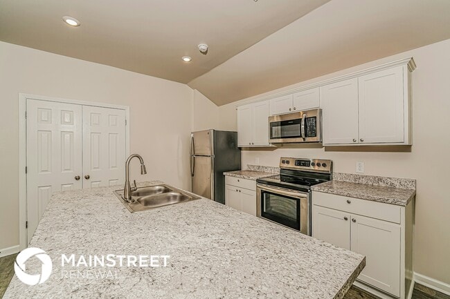 Photo - 65 Jonathan Dr