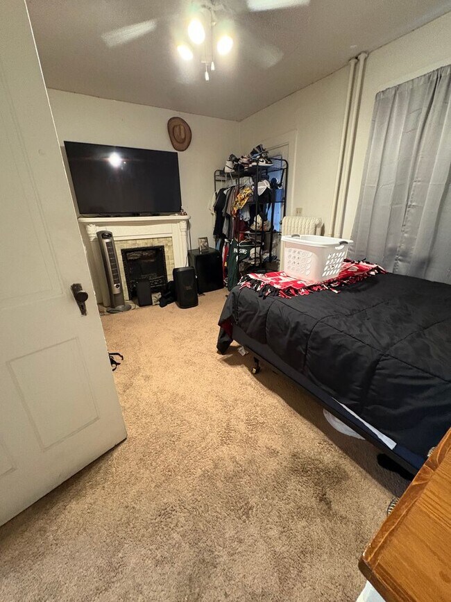 Photo - SE - 02 - Main St Unidad 1131