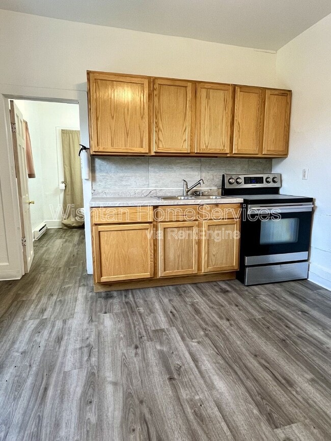 Building Photo - 226 Locust St Rental