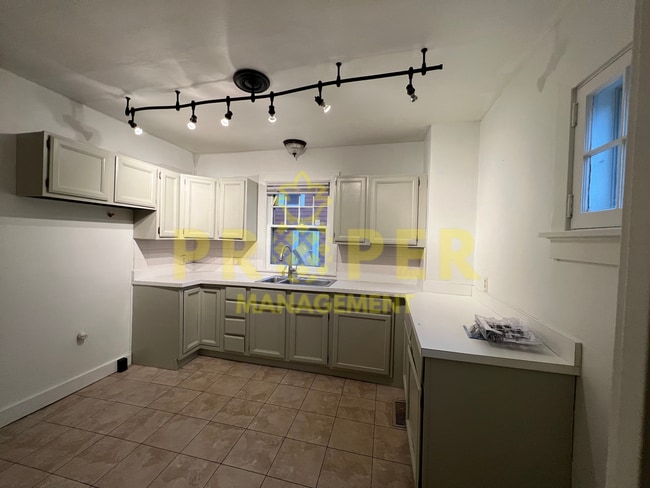 Photo - 3 bedrooms 1 bathrooms house for rent