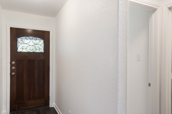 Photo - Beautiful 3 BR/2 bath home in Avery Park r...