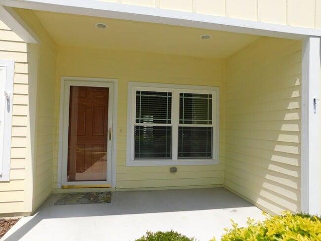 Photo - Beautiful Sorrento Townhome!